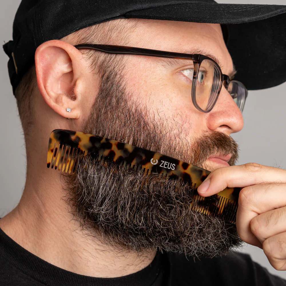 2-in-1 Beard & Mustache Comb - Image 3